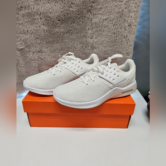 Women's Air Max Bella TR 4 - Picture 2 of 8